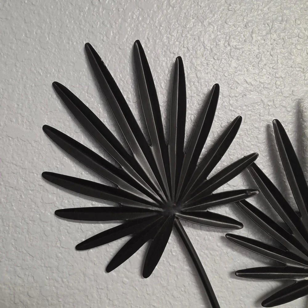 Black Metal Palm Leaf Wall Art Tropical Fan Frond Vertical Sculpture 34